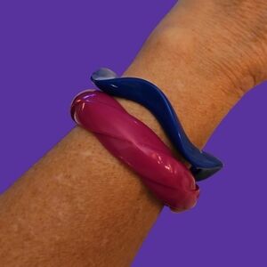 Vintage 1980s Wavy Acrylic Bangle Bracelets
